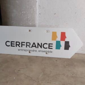 Panneaux flèche direction droite Cerfrance