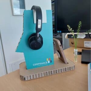 Support de casque et téléphone